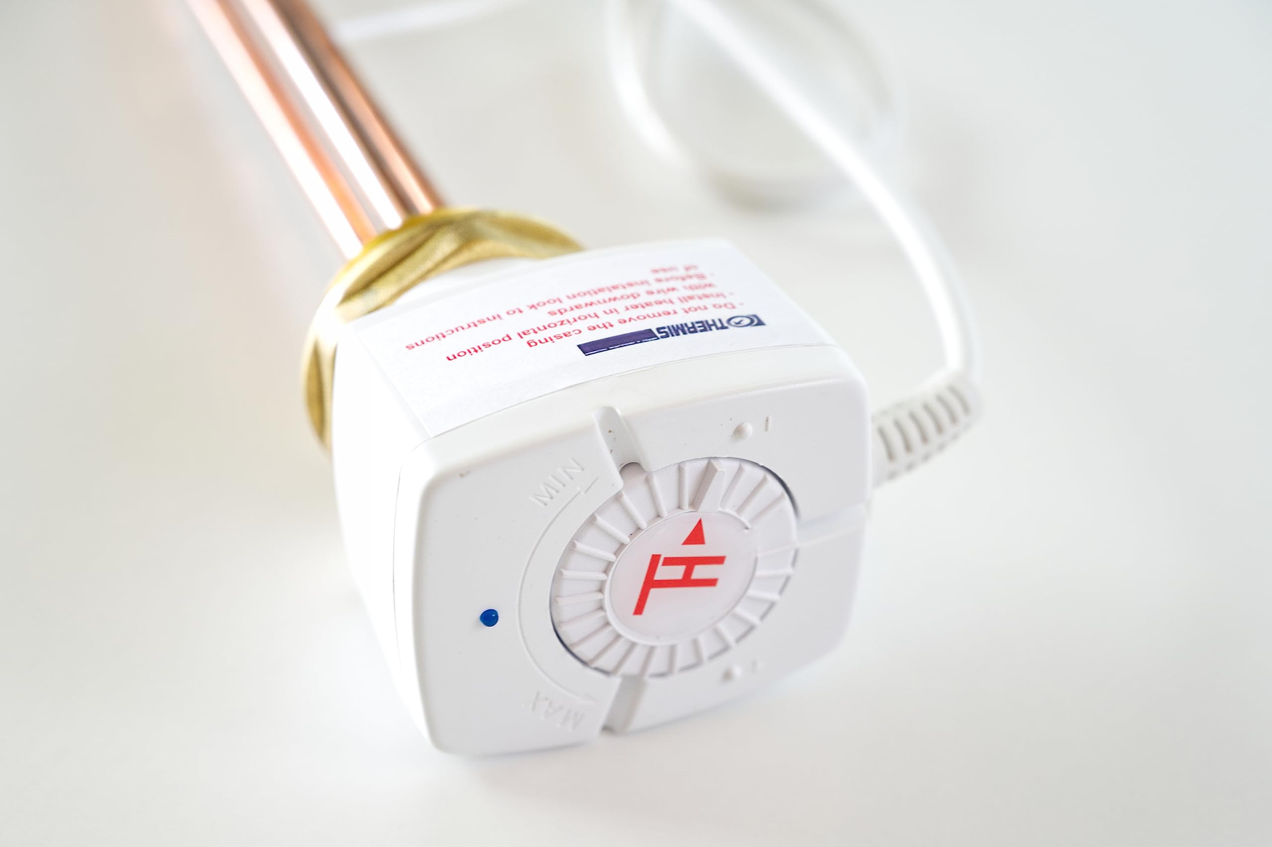 TRG05 Elemento calefactor con regulación para calentar agua y líquidos similares Cartucho de calefacción G6/4" 2000 W/2 KW/1x230 V
