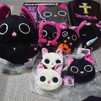 にゃんぱいあ キーホルダーとコミックス１ グッズ 商品情報｜にゃんぱいあ -The Gothic World of Nyanpire