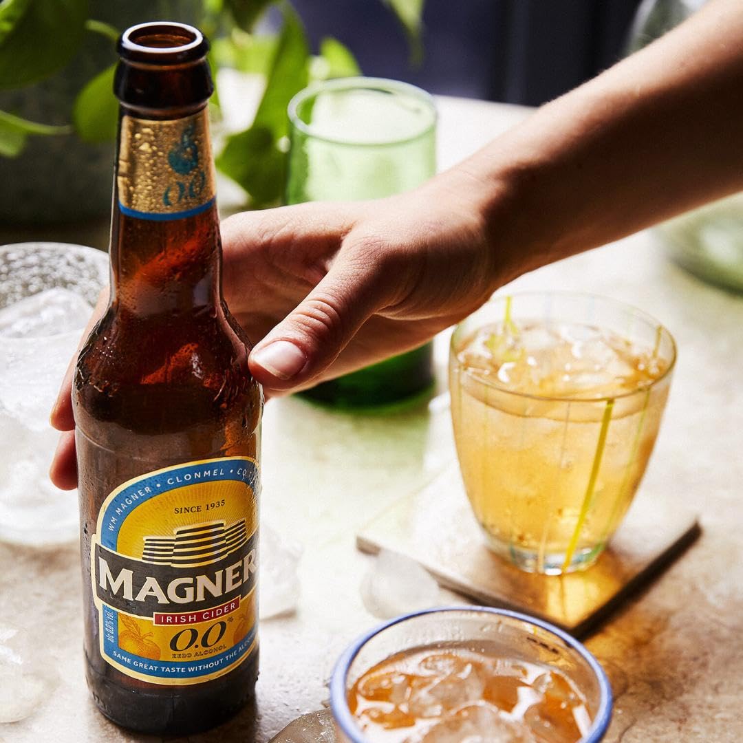 Magners 0.0 Lot de 24 bouteilles de cidre irlandais, sans alcool | 2 tapis de bière Celebration Spirits