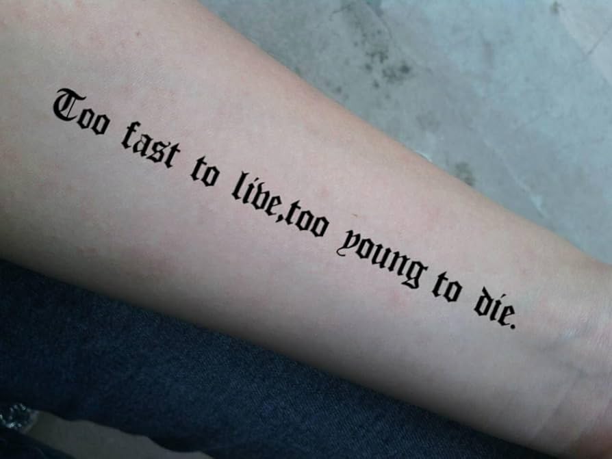 G-DRAGON ライトスティック タトゥーシール ショッパー付き トレカあり G-DRAGON ライトスティック タトゥーシール ショッパー付き トレカあり