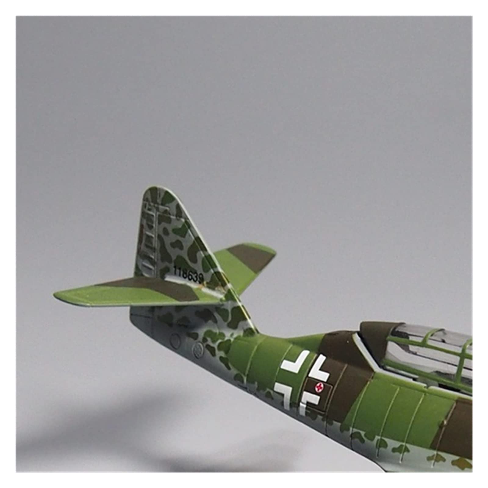 飛行機　模型　11点 Amazon.co.jp: 飛行機模型 1/72 フィット第二次世界大戦 Me262B