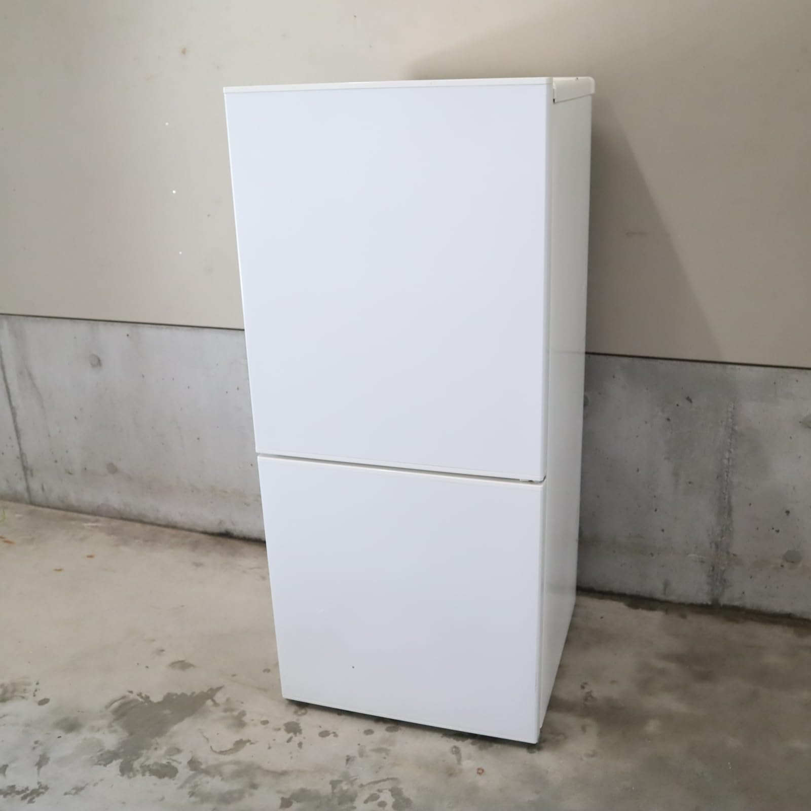 中古品　ツインバード工業　2020年　2ドア冷凍冷蔵車　110L　V107580 Amazon.co.jp: ツインバード 2ドア冷凍冷蔵庫 110L ホワイト