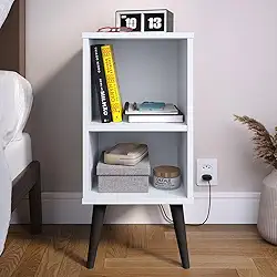 Mesa de Cabeceira Compacta Retrô com Prateleira Charme (Branco)