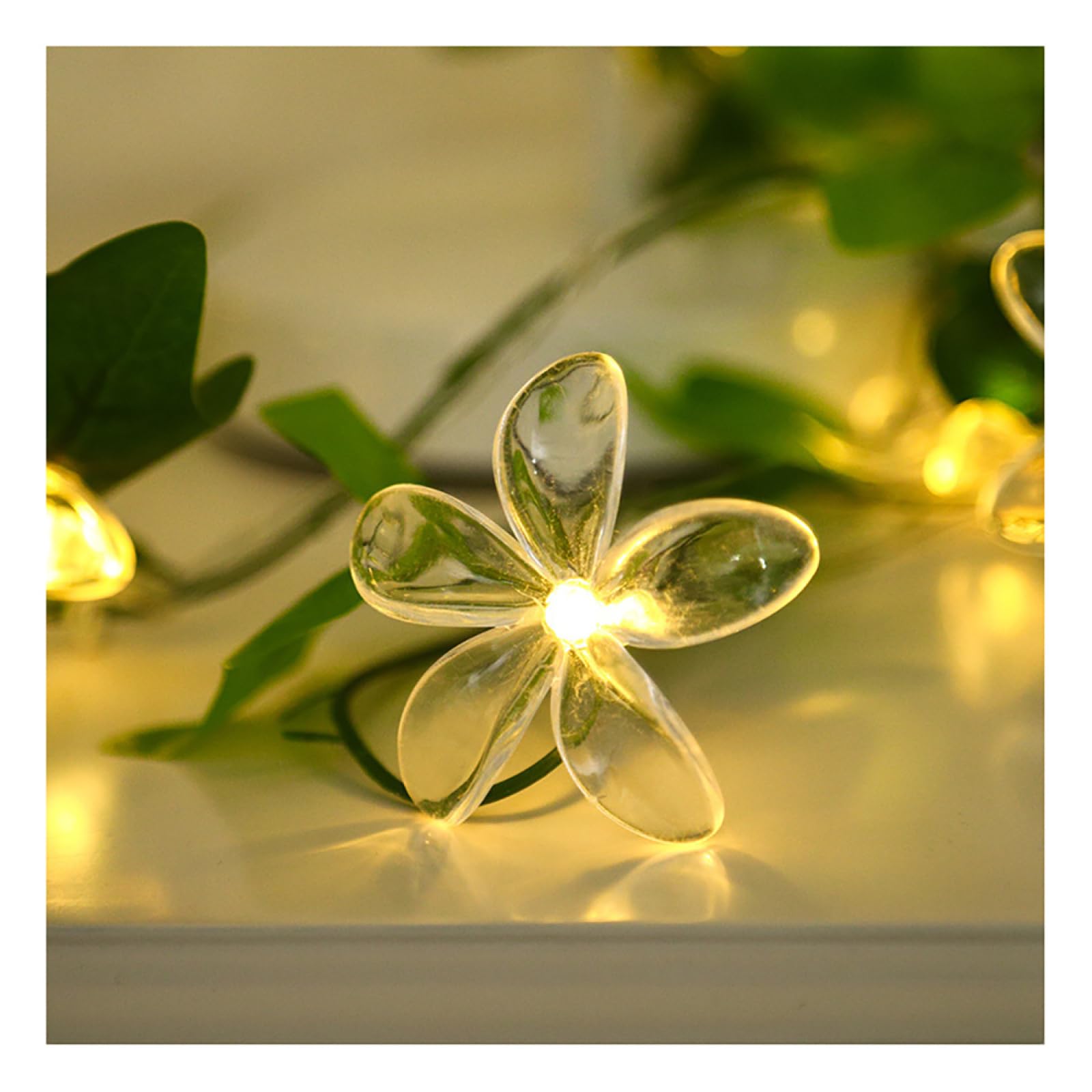 CAKERS Guirlande Lumineuse De Vigne De Fleurs Artificielles Avec Décor De Feuilles Vertes|Guirlande Lumineuse LED|Plantes Artificielles Lampes D'ambiance,A-Blanc Chaud,10 M (32,8 Pieds)-100LED-USB