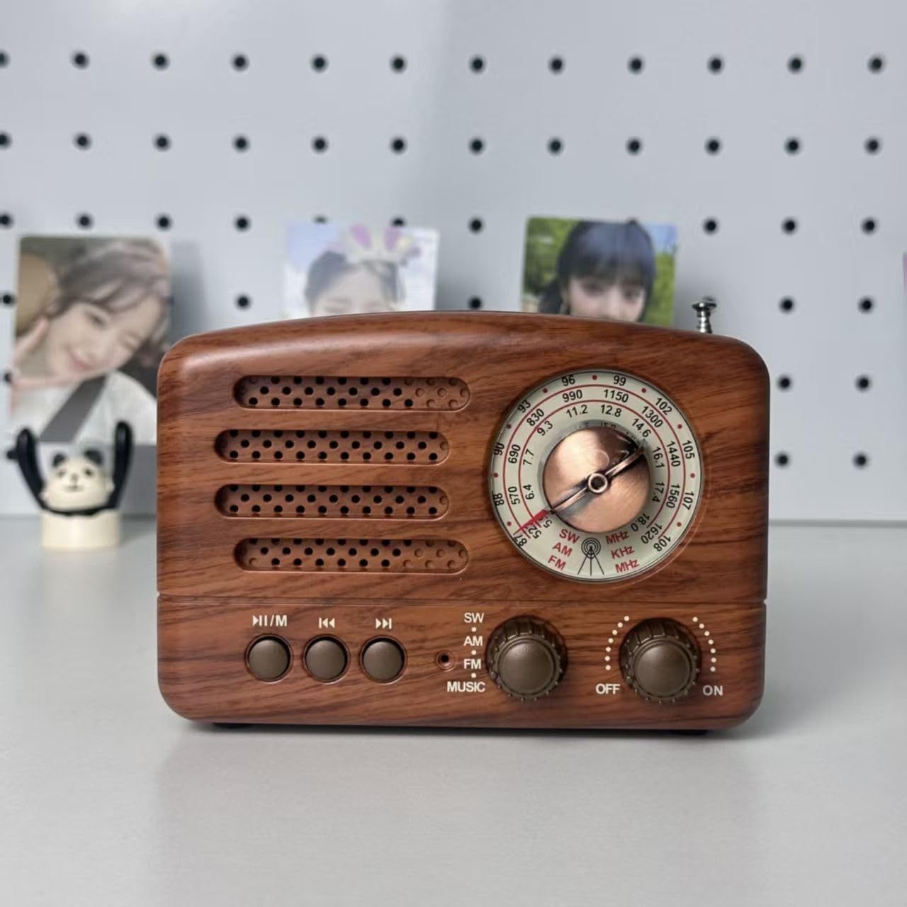 Bolsillo portátil Soy FM Radio, Radio Retro Walnut Wood Battery Operado con la Mejor recepción, Mini Radio Retro con Conector para Auriculares de 3,5 mm, 120 * 64 * 33mm
