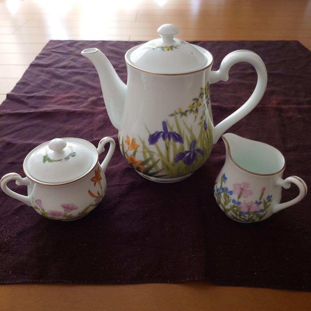 ブルー ダニューブ カップソーサー4セット+ミルクピッチャー シュガー ブルー ダニューブ カップソーサー4セット+ミルクピッチャー シュガー