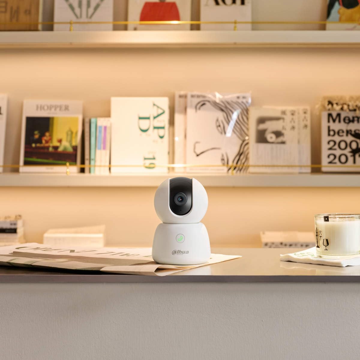 Dahua Hero B1 - Telecamera di sicurezza WiFi da 5 MP con funzione di rotazione e inclinazione, riconoscimento personale, sirena integrata, monitoraggio intelligente
