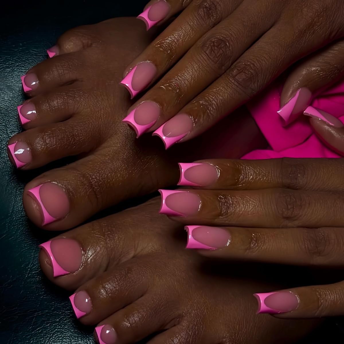 48Pcs Pink French Tip Press on Nails Press on Toenails Set Medium Square False Nails with Design Nude Glossy Tip Glue on Nails & Toenails Full Cover