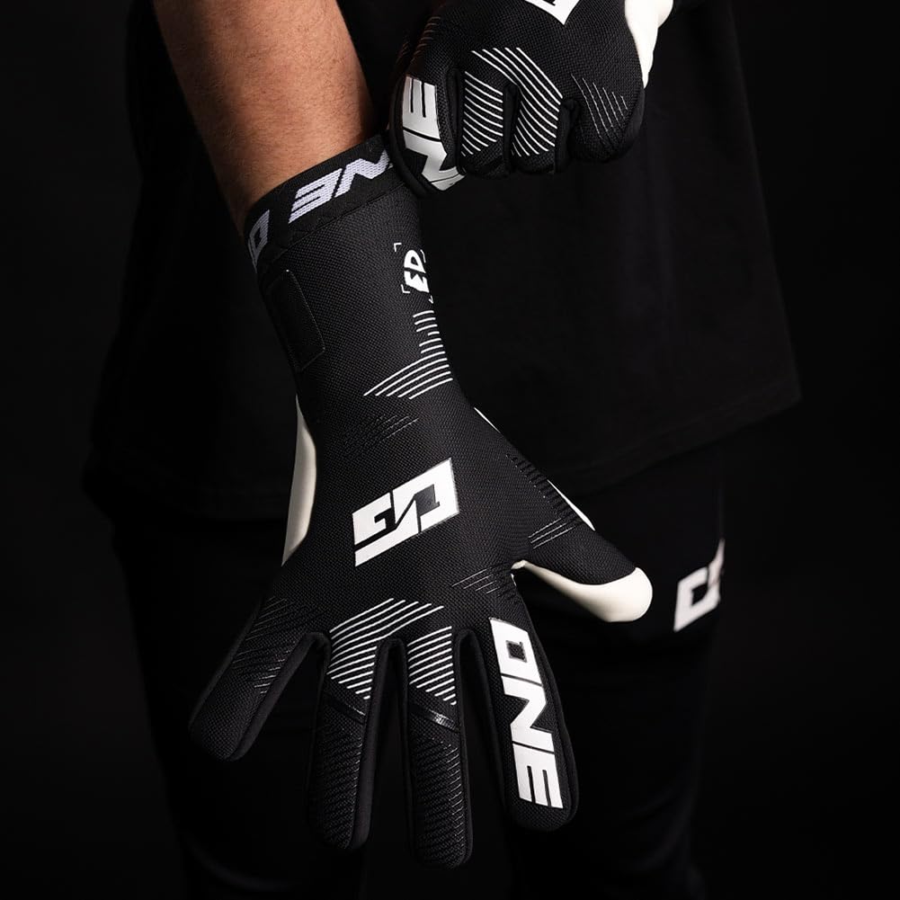 Guanti da portiere | Acquista guanti da portiere online su Unisport