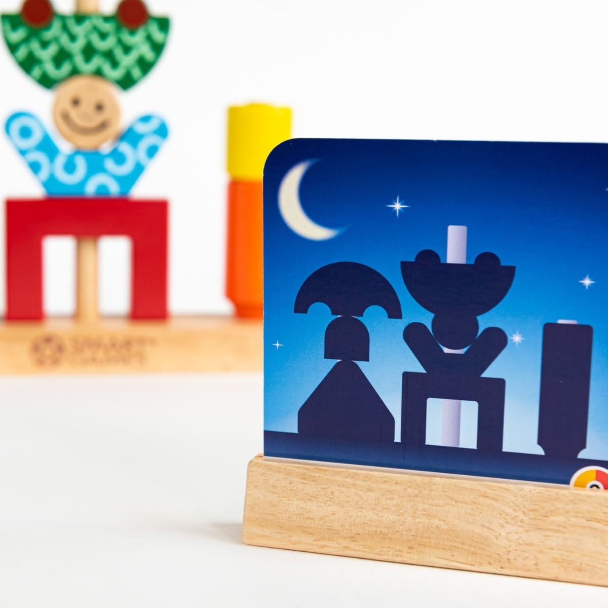 Smart Games - Jeu pour 1 joueur - Jeu solo - Jour et nuit - 48 tâches - Pour enfants à partir de 2 ans - Jeu de voyage