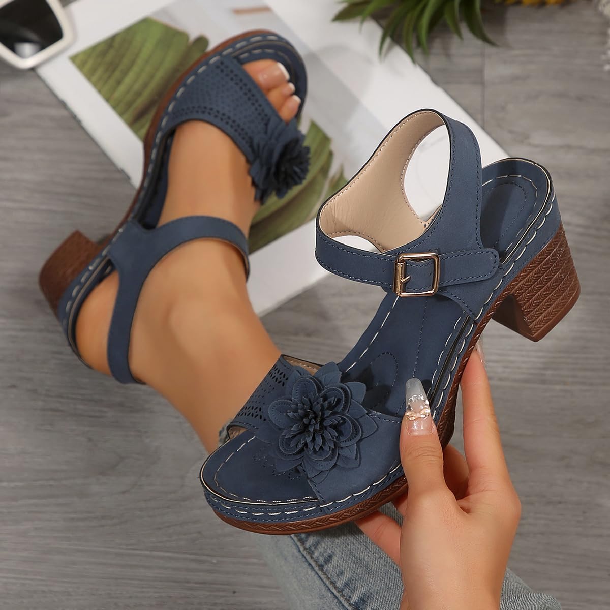 Sandali estivi classici leggeri e casual, comodi sandali ortopedici da donna, scarpe estive con plateau e punta aperta con tacco basso, traspiranti