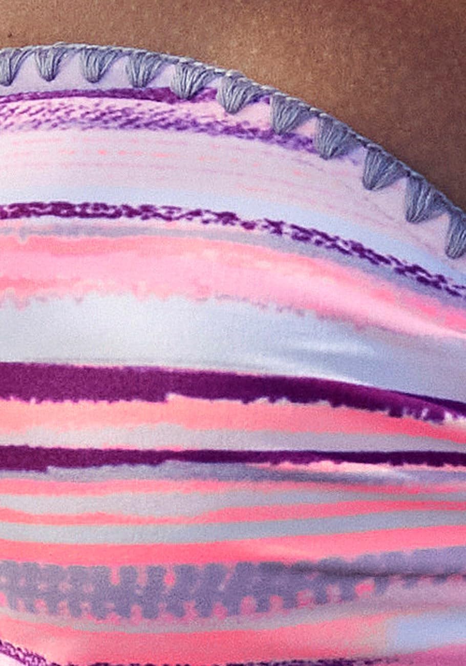 LASCANA Women's Printed Crochet Underwire Bikini Top