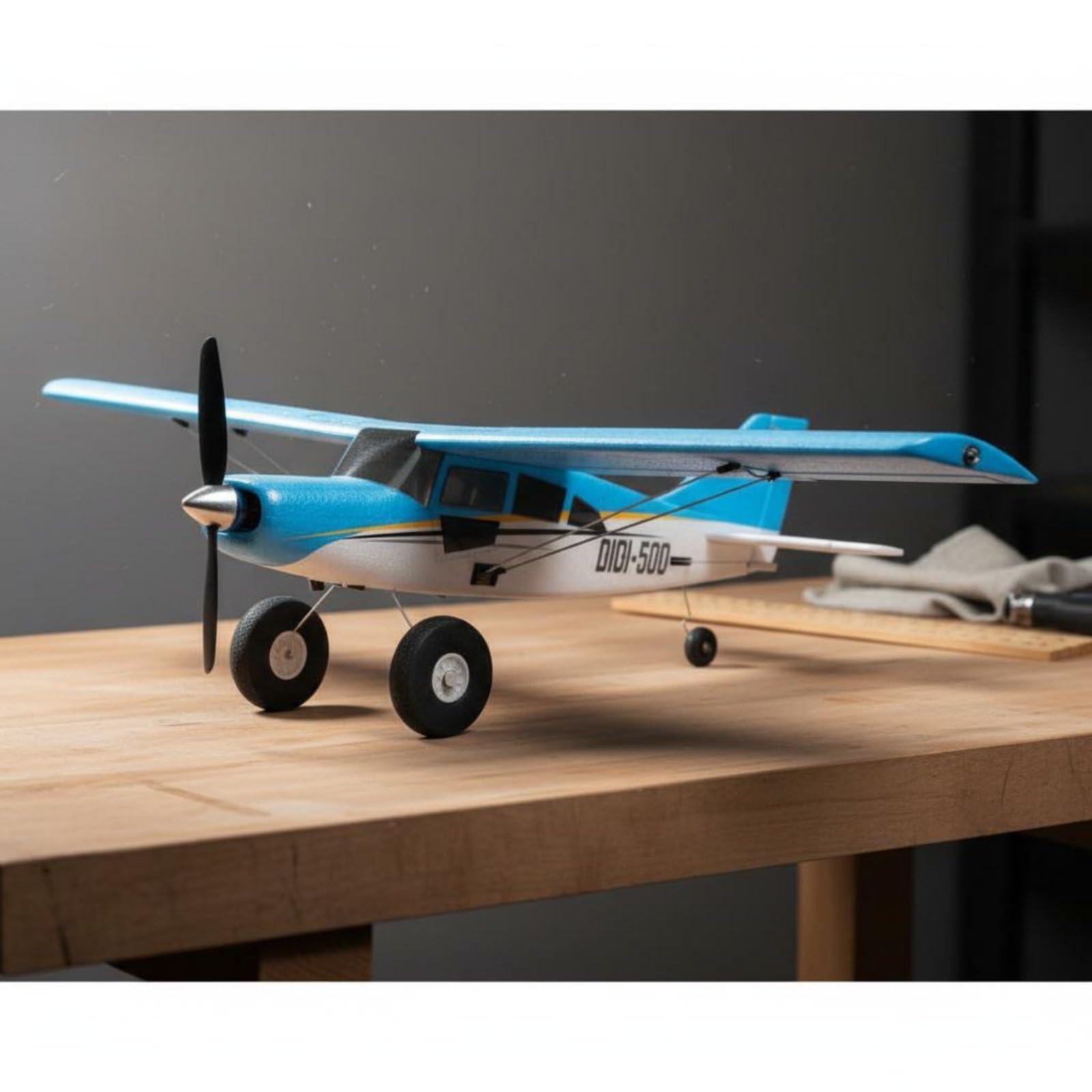 Aereo Acrobatico in Schiuma Facile da Controllare Modello Aereo Ad Superficie Alare Fissa Leggero Velivolo RC in Schiuma per Principianti, Bambini, Rosso