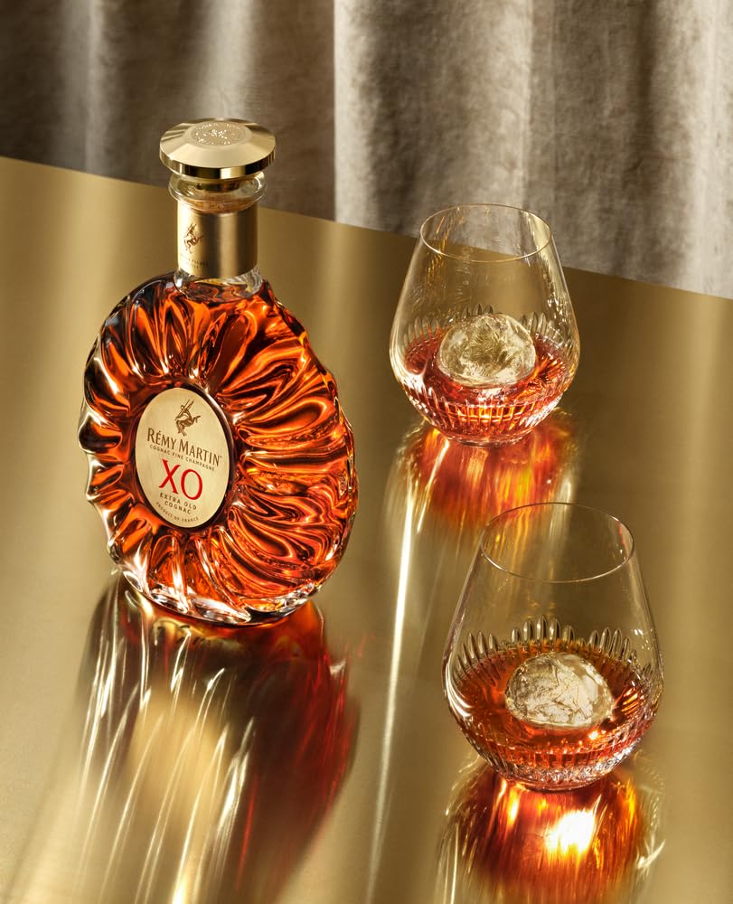 Rémy Martin XO 70cl - Cognac Fine Champagne. Note di Frutta Candita, Spezie e Cacao. 40% Vol.