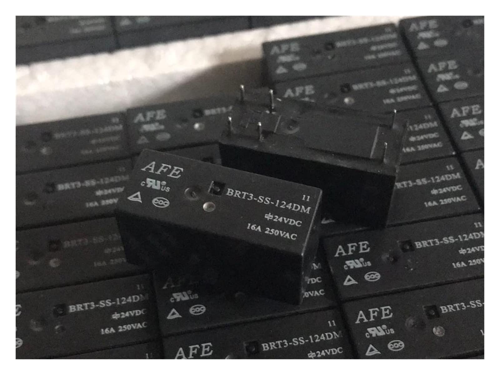 AQHYEBNSR BRT3-SS-124DM Power Relay 16A 250VAC 24VDC 6 Pins