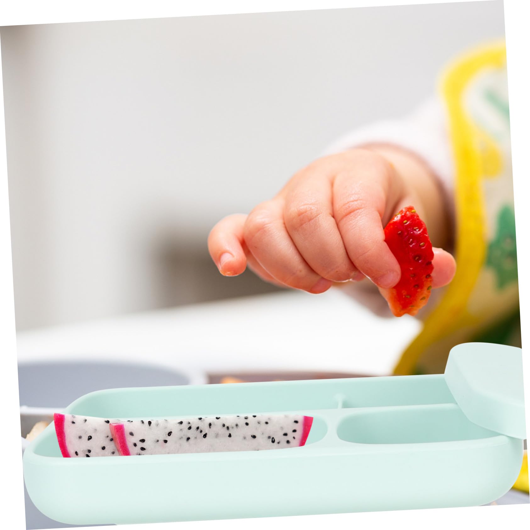 Unterteilter Silikon Babyteller mit Deckel, Grün für Kleinkinder