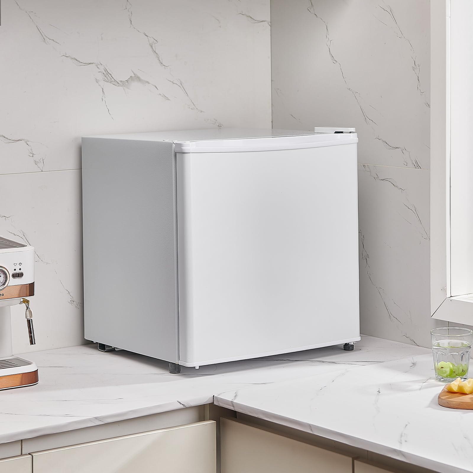 Amazon | 【50L、コンパクトで大容量】clasimple 1ドア冷蔵庫 50L 幅