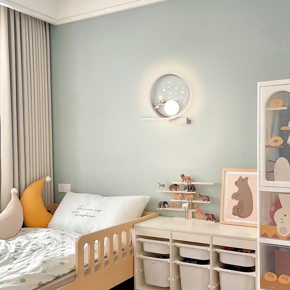Jadssox Kinderzimmer Wandleuchte Astronaut Wandleuchte LED Runde Wandleuchte mit Projektor Sterne, Sternenleuchten Wandbeleuchtung Kinder Nachtlichter für Mädchen Jungen Schlafzimmer Kinderzimmer