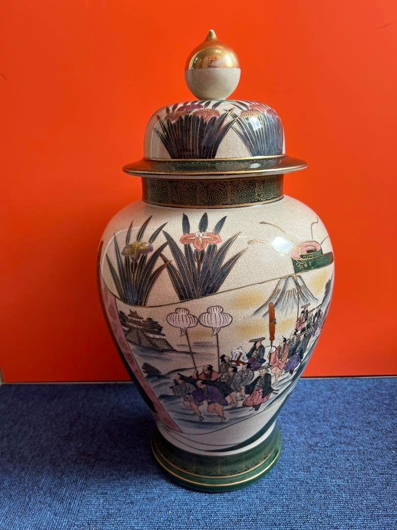 1329  薩摩焼　色絵金彩人物風景図　沈香壺　時代物　骨董 1329 薩摩焼 色絵金彩人物風景図 沈香壺 時代物 骨董