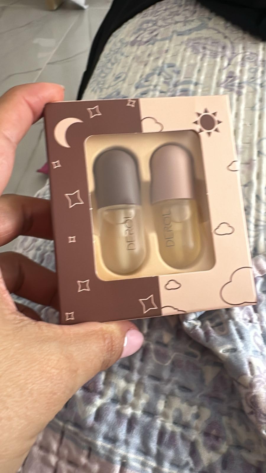Vafee DEROL Lip Plumper by Vafee, Natural Lip Plumper and Lip Care Serum, Lip Enhancer for Fuller, Lip Mask, Beautiful Fuller, Hydrating & Reduce Fine Lines 5.5ML (Day& Night)