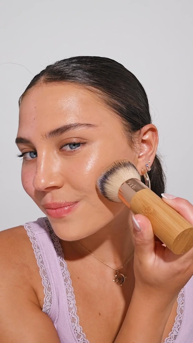Image of tarte the buffer airbrush finish foundation brush - Blending Brush for Cream, Liquid or Powder Makeup, Buildable Coverage & Seamless Application for Flawless Finish, Vegan & Cruelty-Free, full size