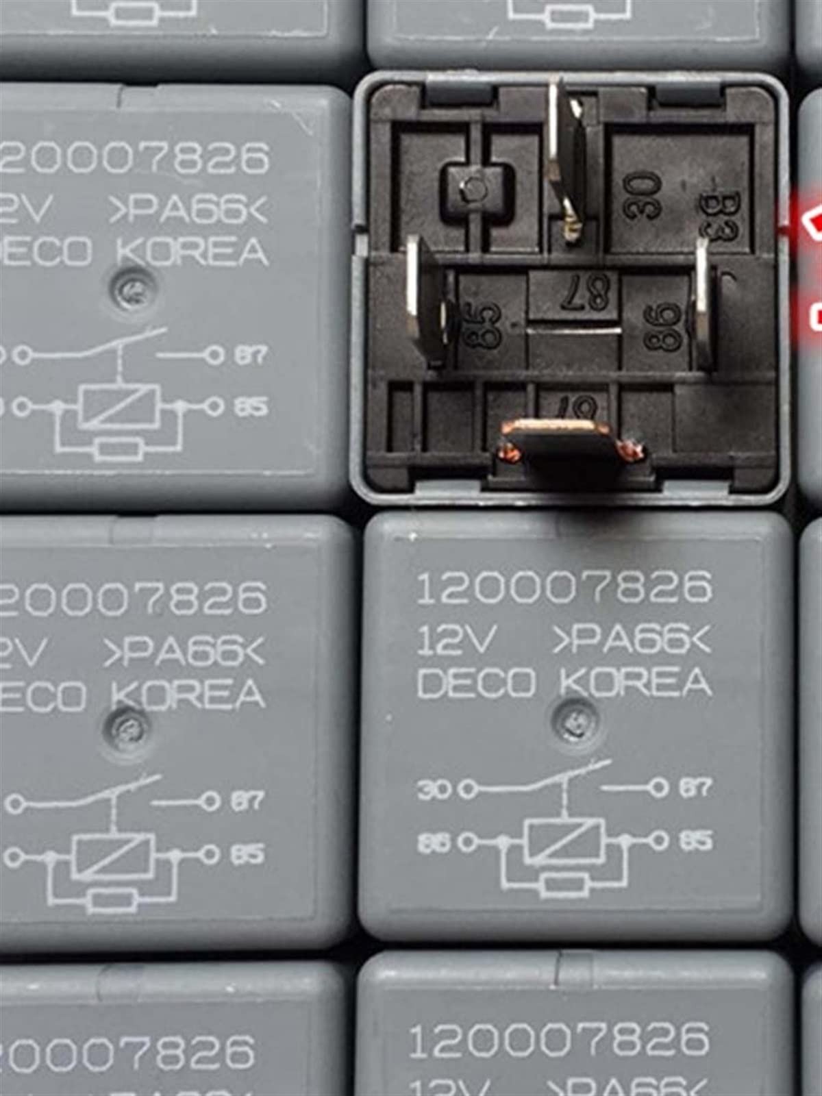 Relé 12V 12VDC 4Pines con contactos de alta resistencia electromecánica modelo 120007826