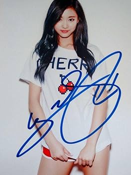 Amazon.co.jp: セール中…ツウィ直筆サイン入り2Lサイズ写真…TWICE ⑨