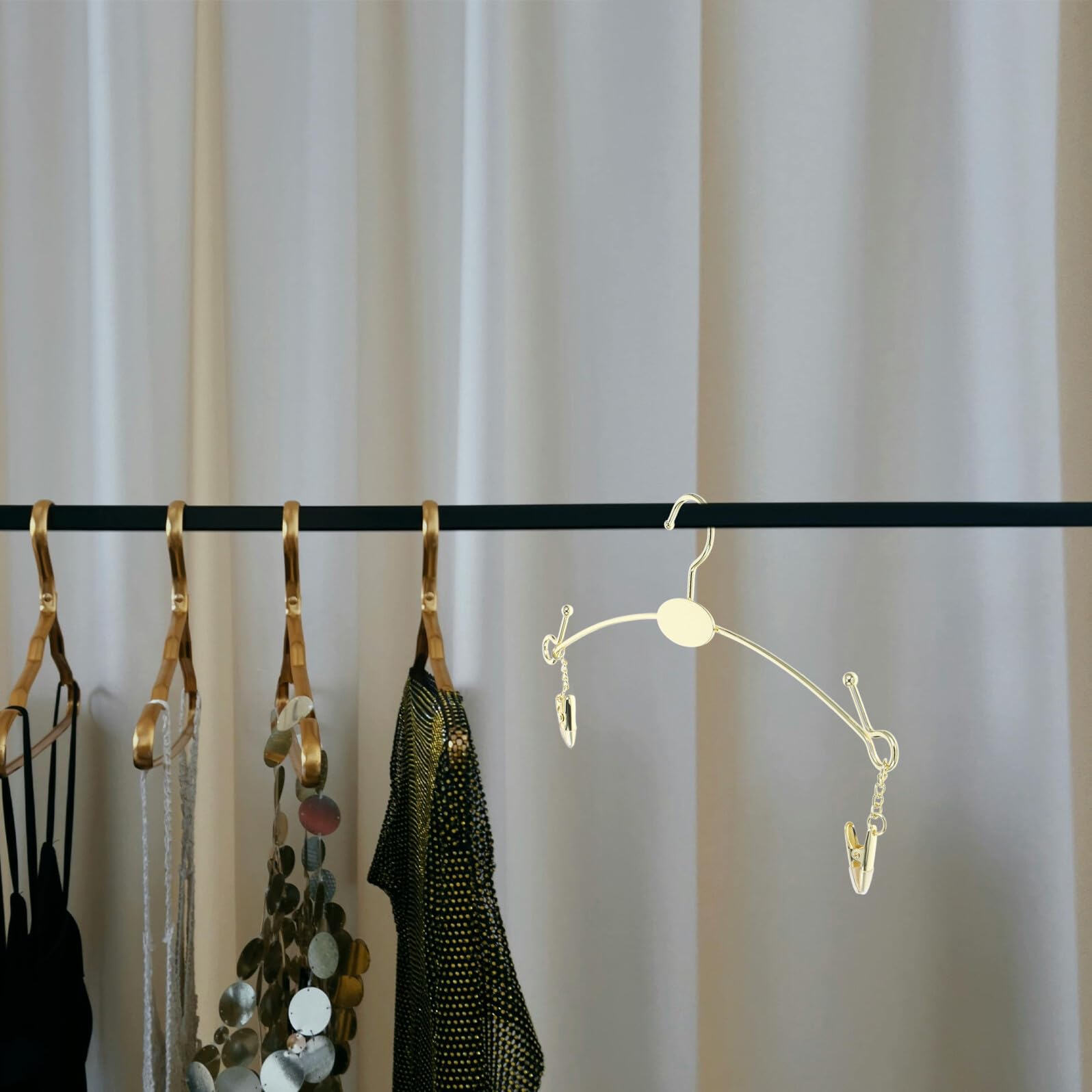 Set 10 Pezzi Grucce per Intimo Donna in Ferro Oro Multiuso con Clip Metalliche per Organizzare Armadi e Esporre Biancheria Intima