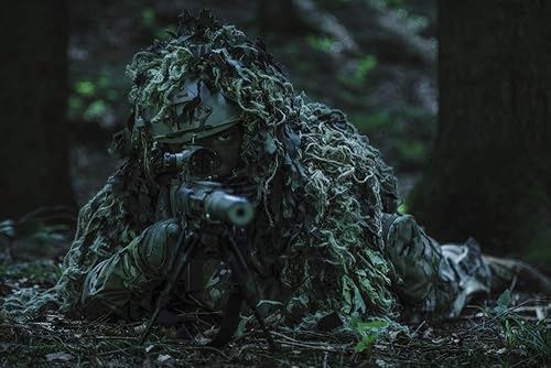 Posterazzi PSTZAB101988MLARGE Francotirador de guardabosques del ejército de los Estados Unidos con impresión de fotos de traje Ghillie, 24 x 36,