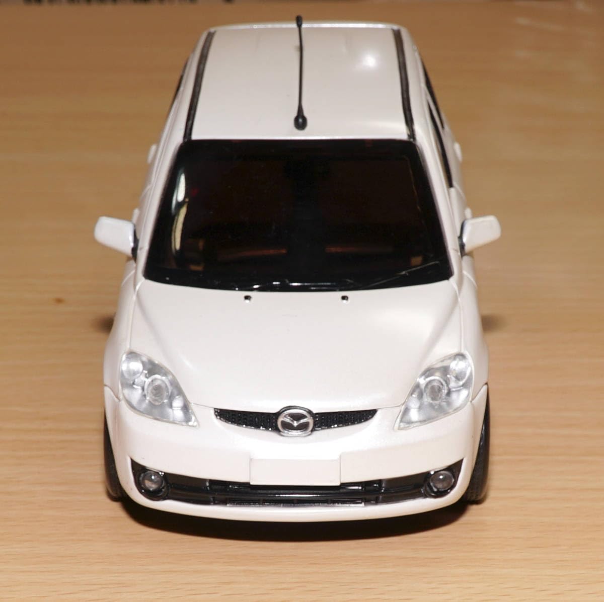 MAZDA DEMIOミニカー Amazon | 1/24 マツダ Mazda デミオ DEMIO プラスチック ミニカー