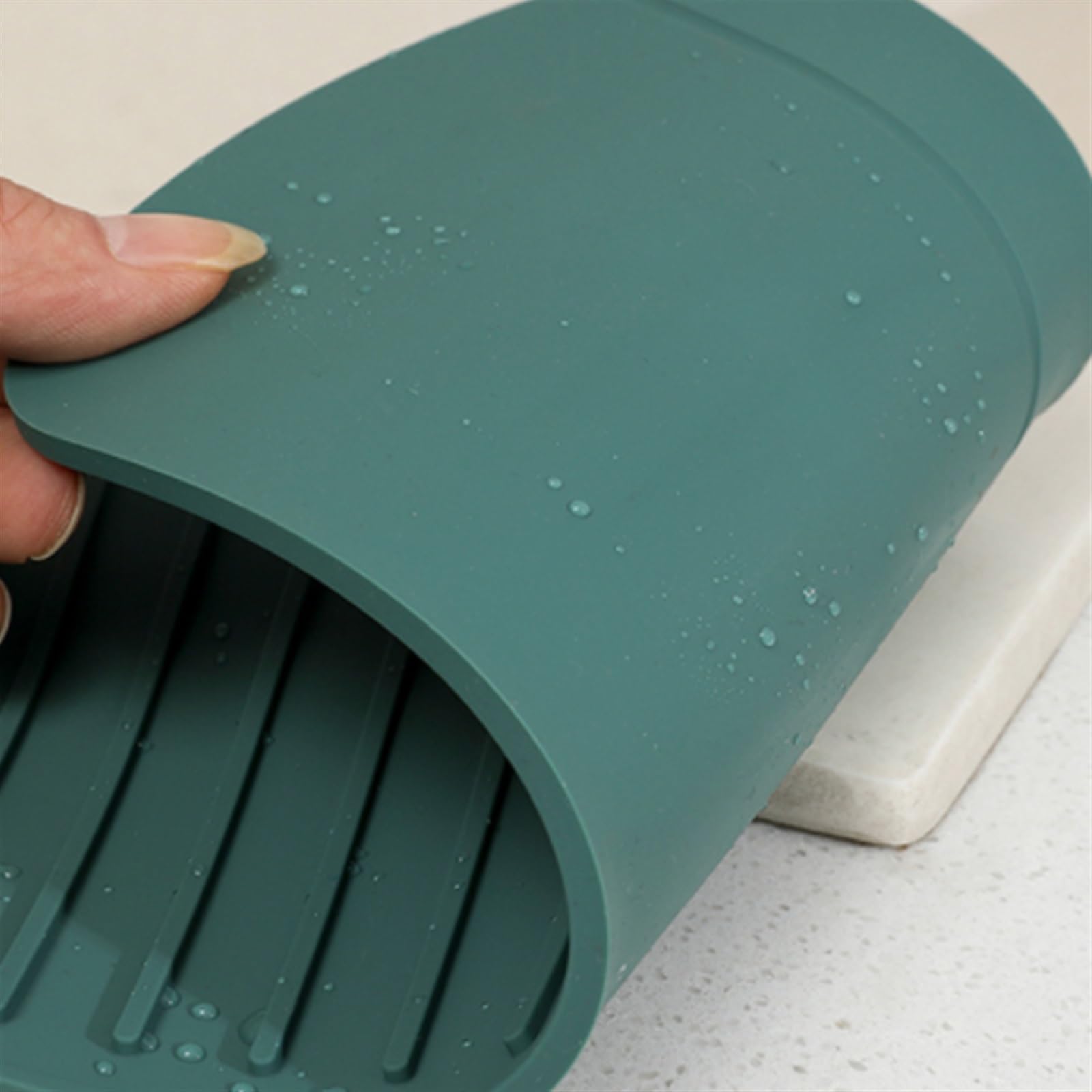 Tappetino in silicone per lavello con design increspato d'acqua, grande tappetino per rubinetto per il lavandino del bagno, protezione (verde, 61 x 14,5 x 0,5 cm), impermeabile, antiscivolo