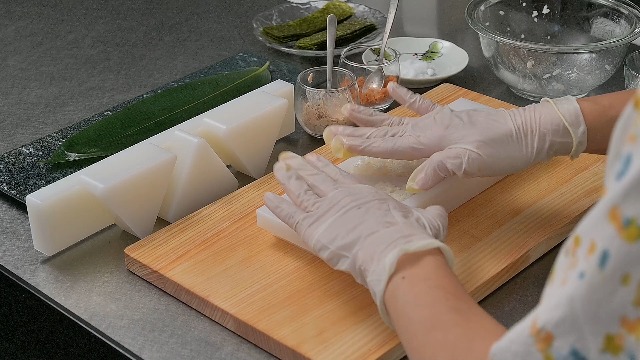 ricebegin ライスビギン セット bibigo™ Cooked Sticky White Rice (3 pack) – BibigoUSA