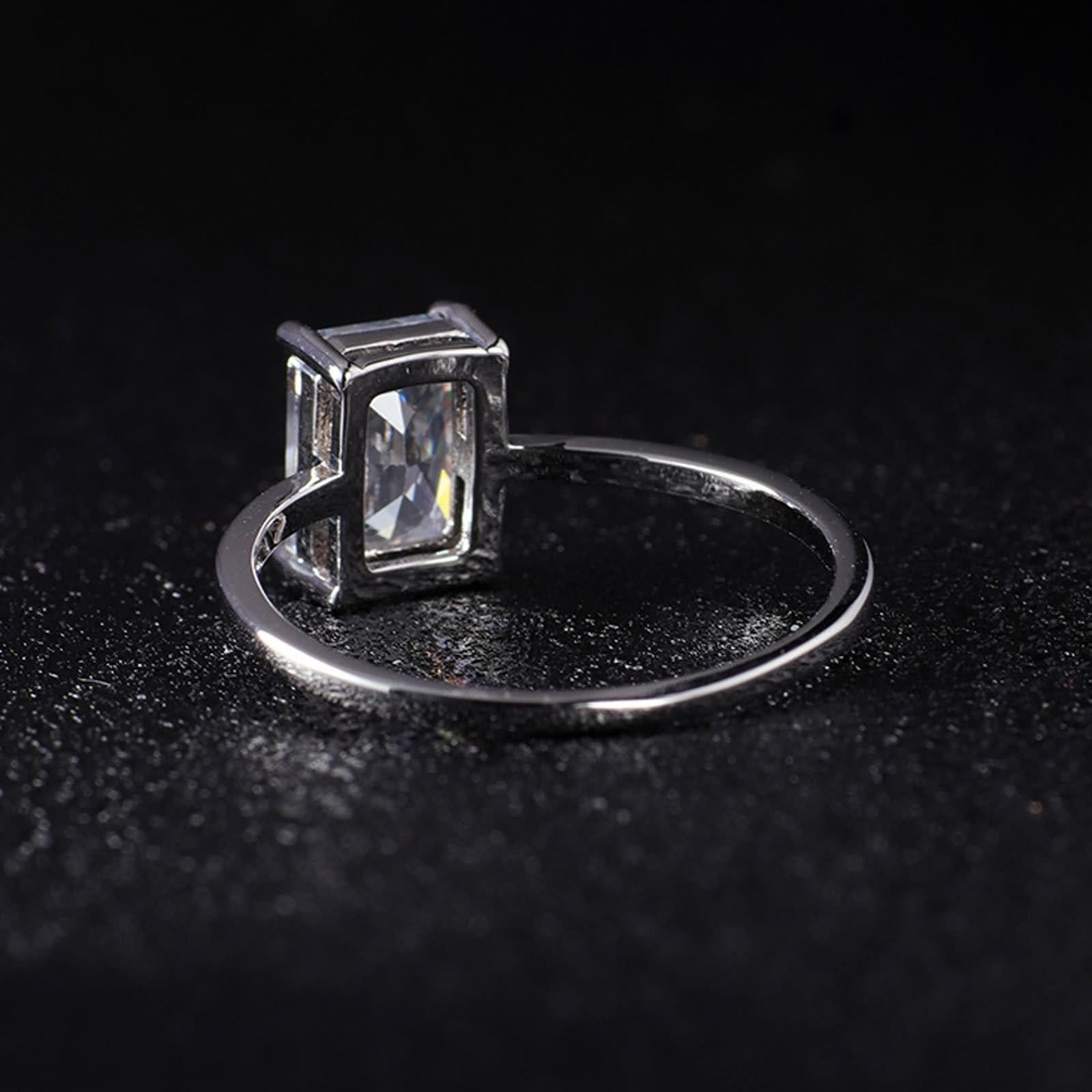 Anello da donna con moissanite rettangolare bianco bianco