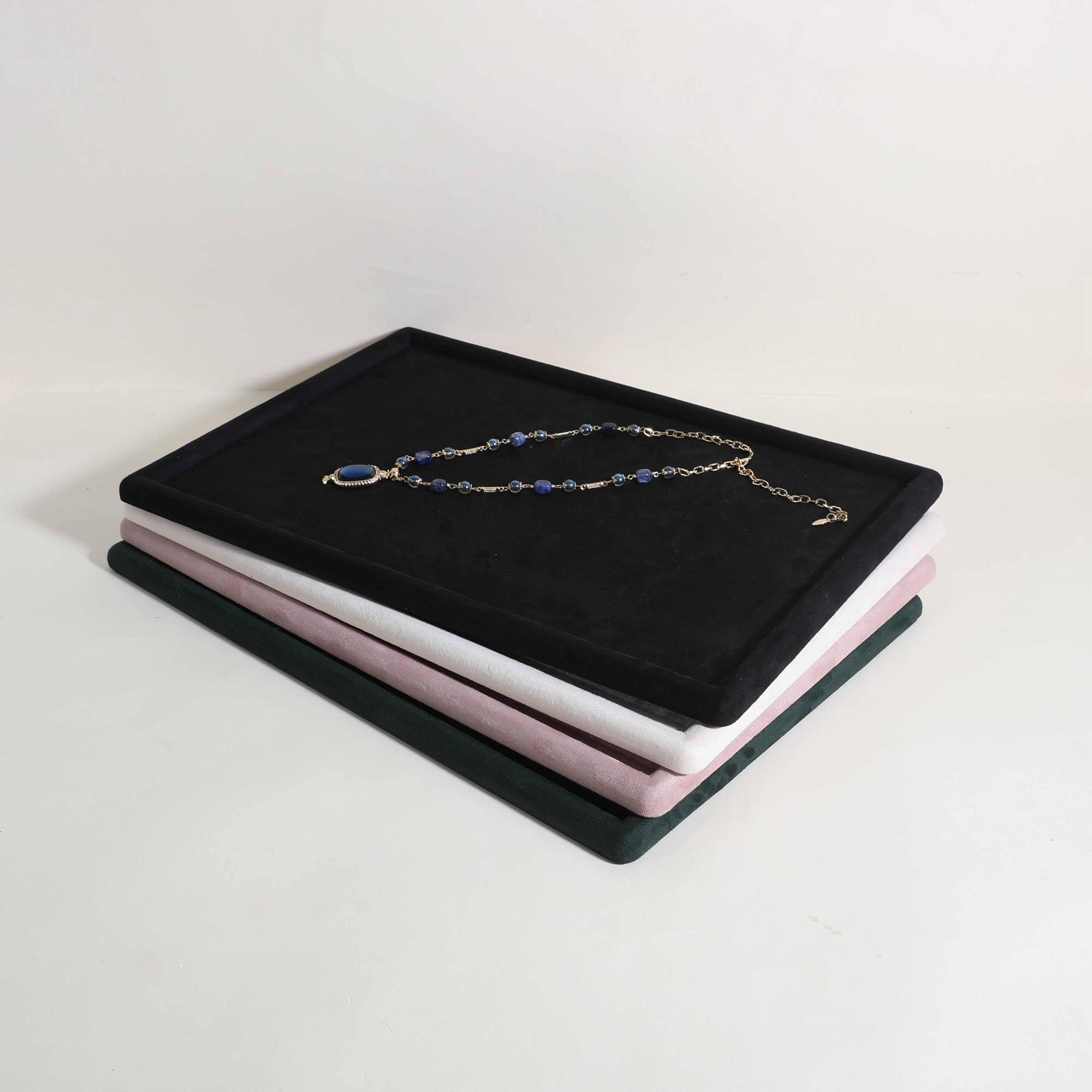 Gemehou Sammet-Schmuck-Ausstellungsteller, Top-Mikrofaserschmuck-Lagerorganisatorplatte, Leerer Schmuckvitrinensteller für Halskette, Armband, Ring, Ohrring, Uhr (Schwarz - Groß)
