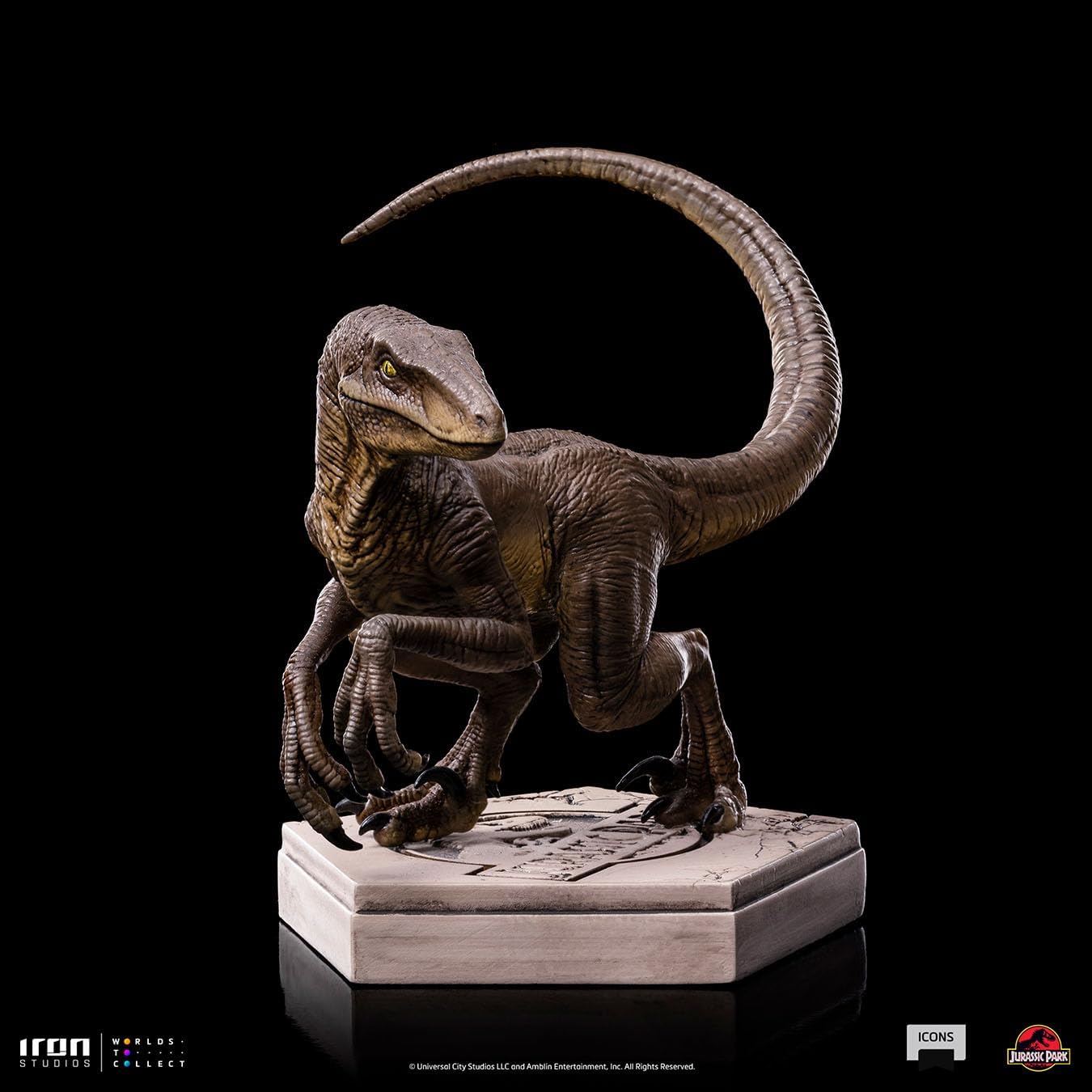 Jurassic World Icons Velociraptor C Statue, 7 cm