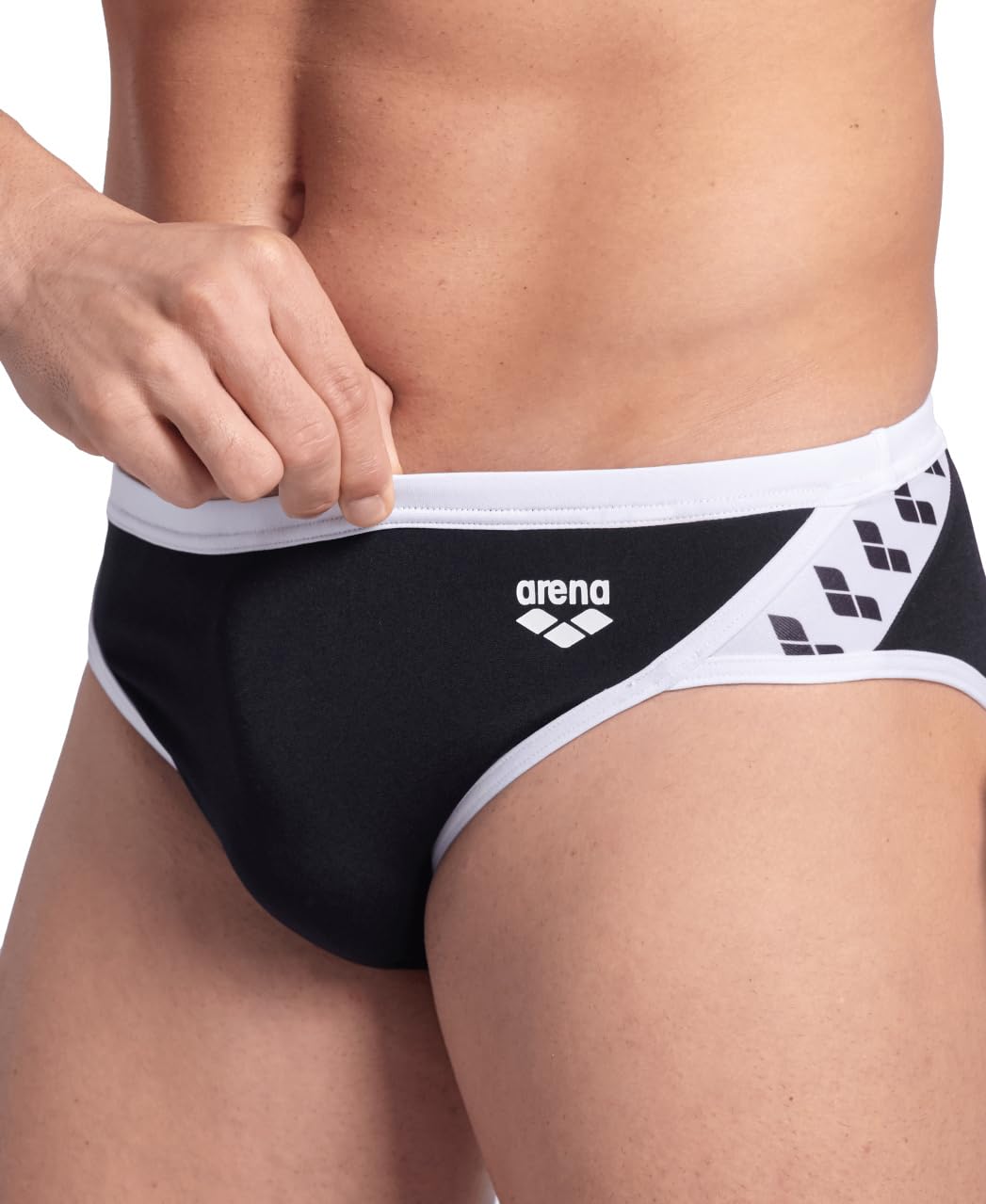 Arena Men's Icons Solid Swim Briefs Professional Training Swimsuit Sports Trunk Bañador para Hombre