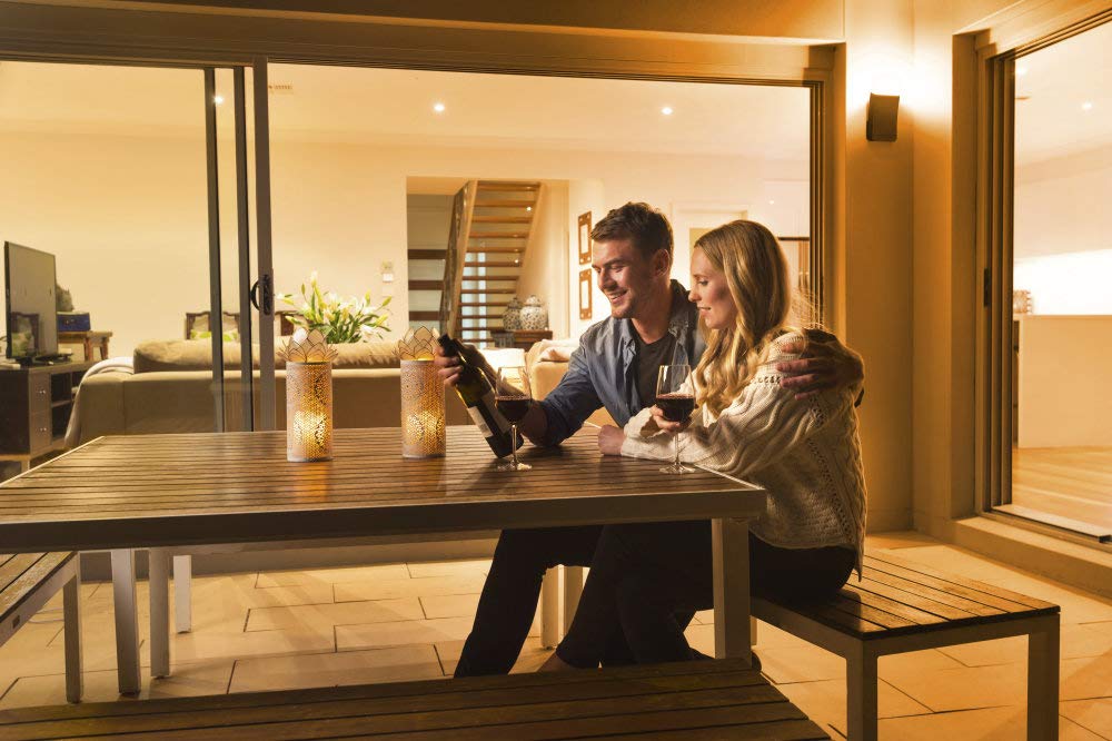 LEDVANCE Lampada da esterno a LED intelligente per parete con tecnologia WiFi, luce per esterno, colori RGB modificabili, scuro gr. Alluminio, compatibile con Google e Alexa, SMART+ WIFI CURVE WALL