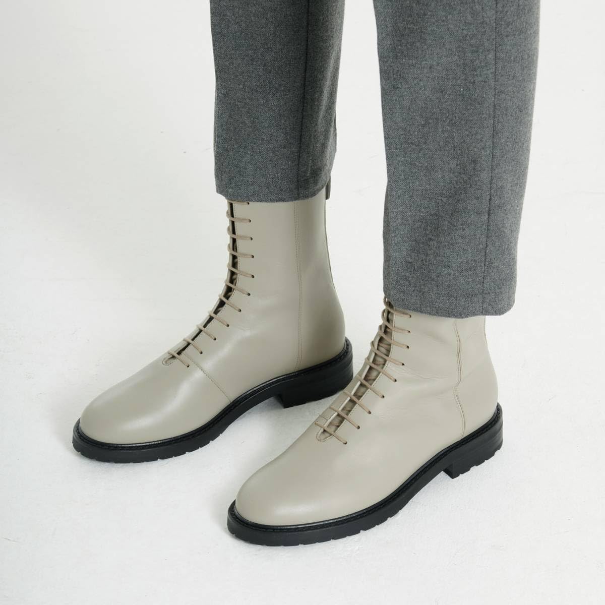 XYD Women Girls Combat Boots Lug Sole Stacked Chunky Heel Front Lace Up Back Zipper Flat Ankle Booties Fashion Walking Daily Shoes