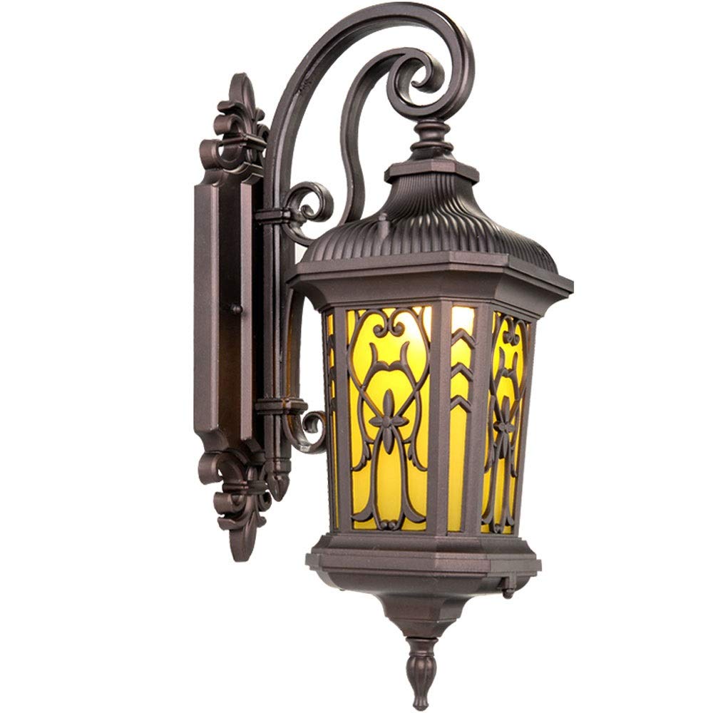 Lumière murale extérieur verre jaune pour illuminer vos soirées sur la terrasse de la villa