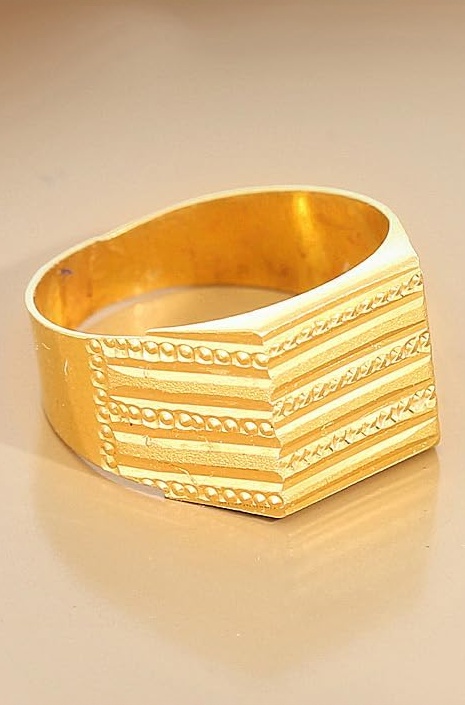 Malabar Gold & Diamonds 22k (916) BIS hallmark Yellow Gold Ring for Women, Cockail Ring FRNOB17433