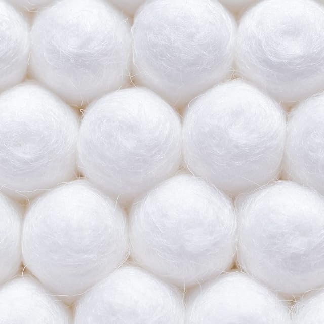 Greoer 100 Pack Cotton Wool Balls Absorbent, Super Soft Cotton Balls, Wool Balls for Babies Adults Make Up Nail Polish Remover