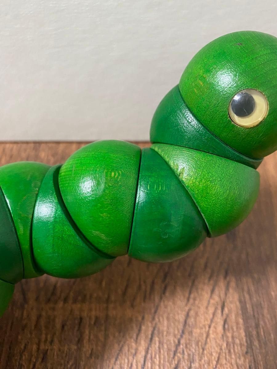 Amazon.co.jp: Naef ネフ社 ジュバ Juba 緑 イモムシ : おもちゃ