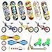 Wharick Lot de 24 mini jouets de doigts miniatures, mini skateboards pour doigts, vélos, scooters, patins à roulettes, planche à roulettes, kit éducatif pour enfants