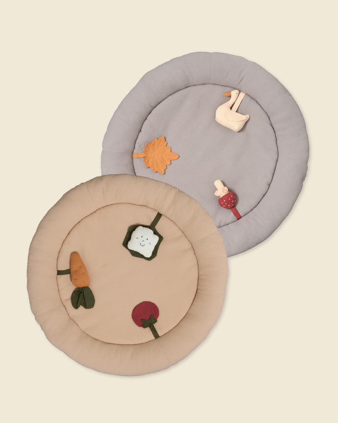 molis&co - Tappetino sensoriale per bambini, rotondo, 90 cm, con trame, suoni e giocattoli interattivi, imbottito, pieghevole, con borsa, Oeko-Tex 100 (Sand)