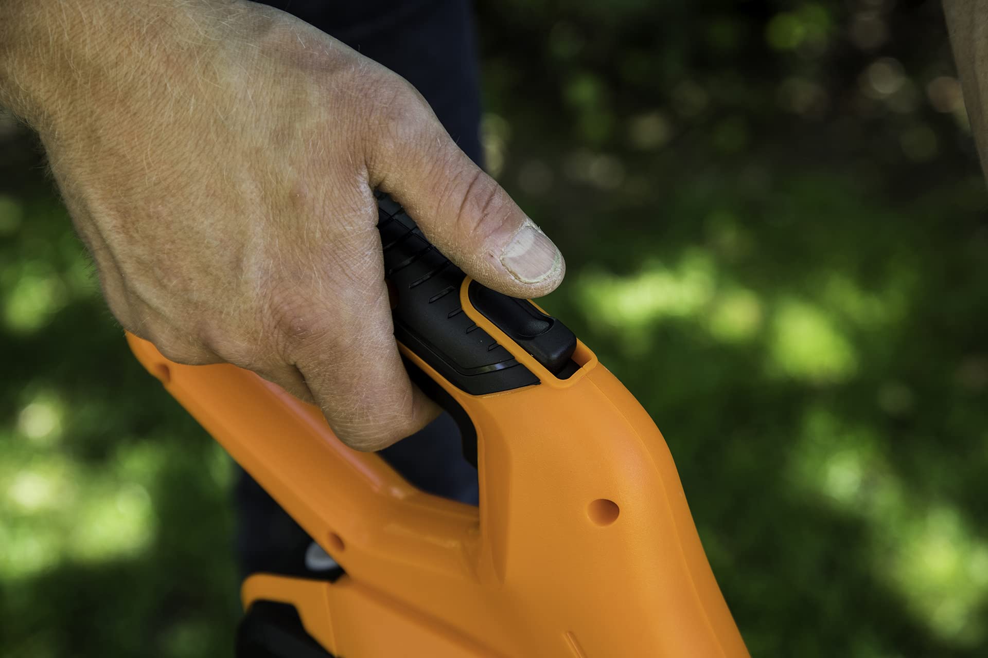 Yard Force Desbrozadora eléctrica ET U25, Potencia del Motor de 350 W, Ancho de Corte de 25 cm, Cabezal Ajustable, Mango telescópico y alimentación automática de Hilos