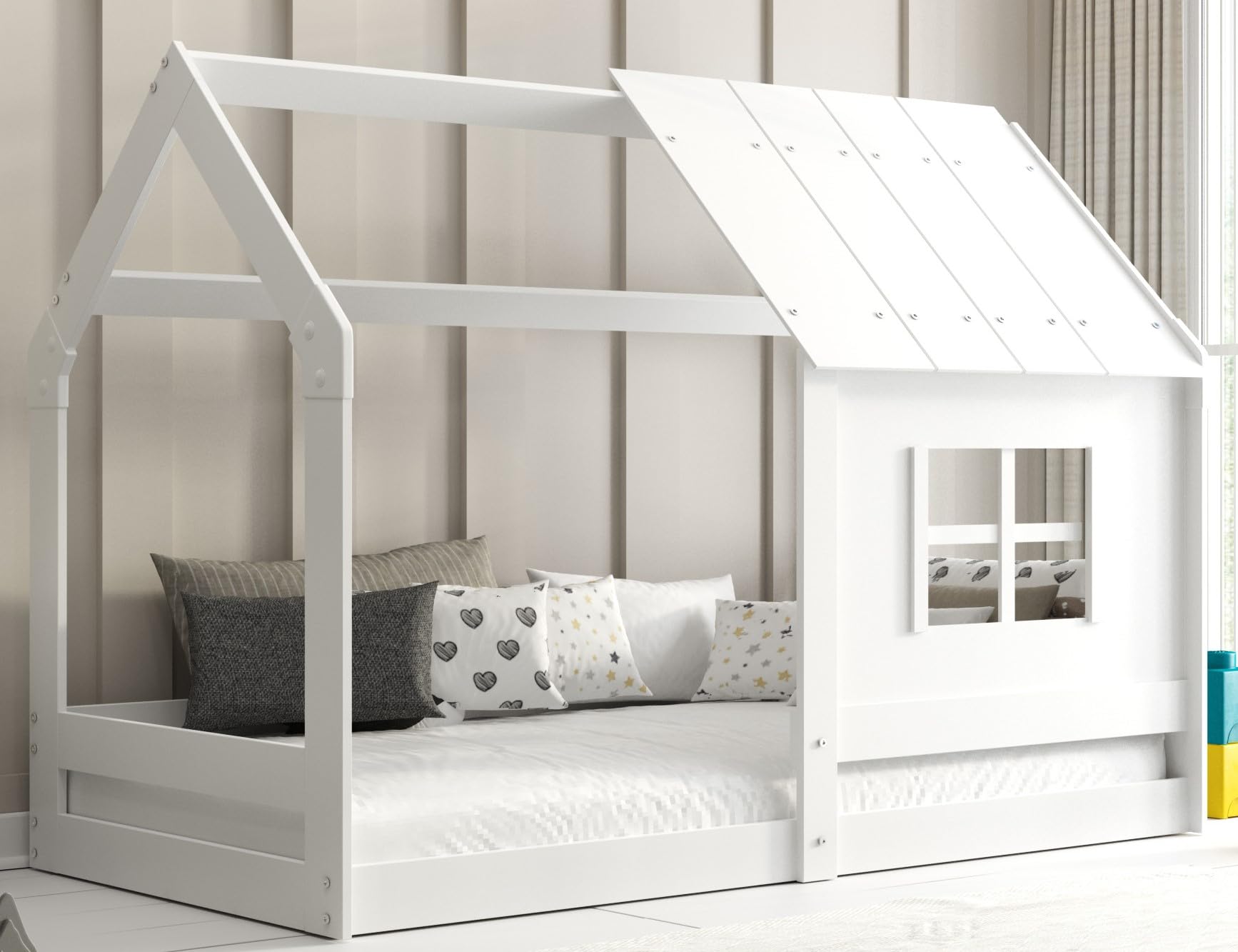 Interbeds letto a casetta con tetto 80x160cm, letto bambino a pavimento in legno, letto singolo Montessori con sponde anticaduta e rete a doghe, design sicuro, facile montaggio (Bianco)