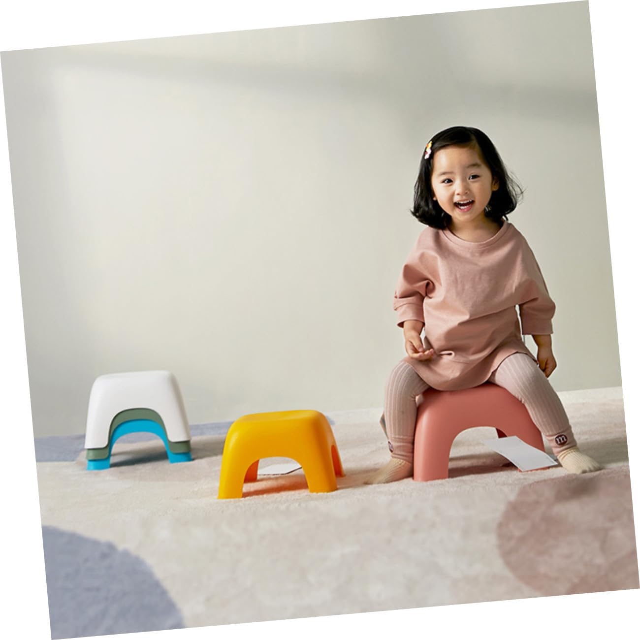 Healifty Thick Non-Slip Children's Stool Plastic Footstool for Kids Small Step Stool for Bathroom and Living Room Sturdy and Safe Design for Toddlers and Young Children