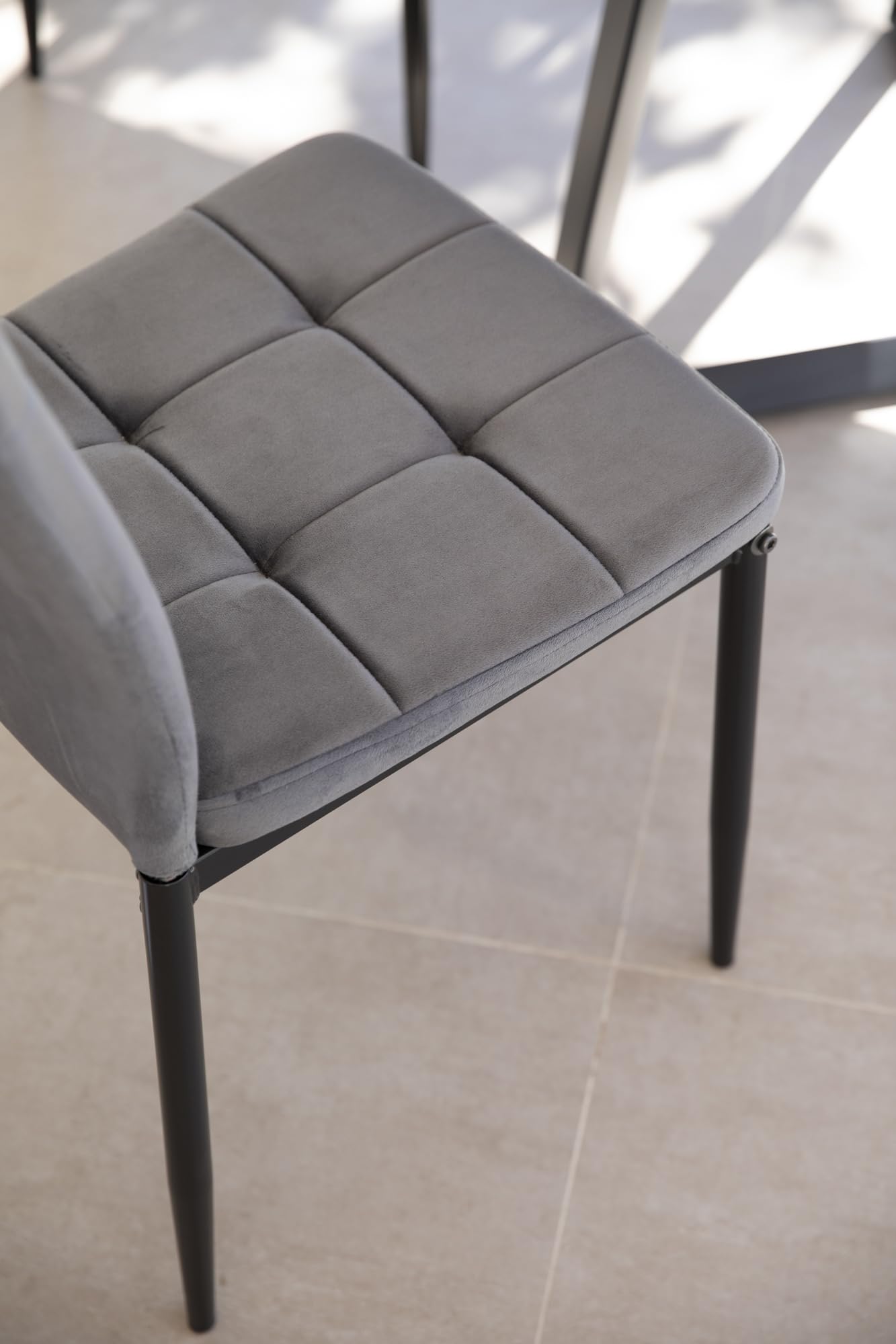 DUPI Pack 4 Sillas Comedor Denia, Silla Tela, Silla Patas de Metal (4 Unidades Gris)