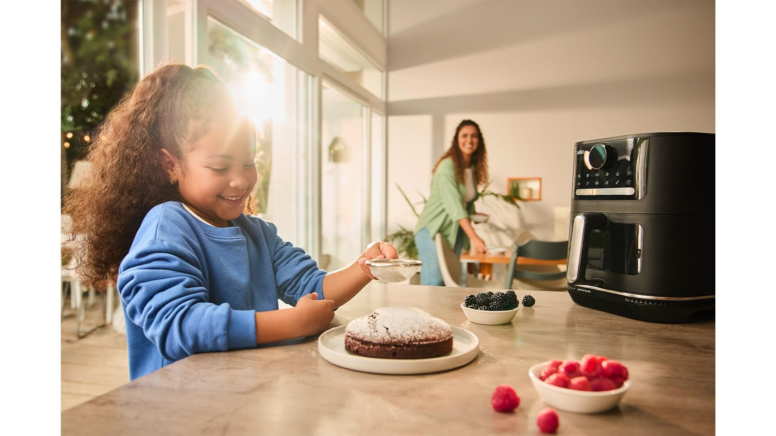Braun MultiFry 5 HF5073IBK, Freidora de Aire 3 en 1, Control Digital Táctil Temperatura 80-200°, Tecnología RealOven, 20 Programas Automáticos, Recipiente 6L Apto para Lavavajillas, 2000W, Negro Mate