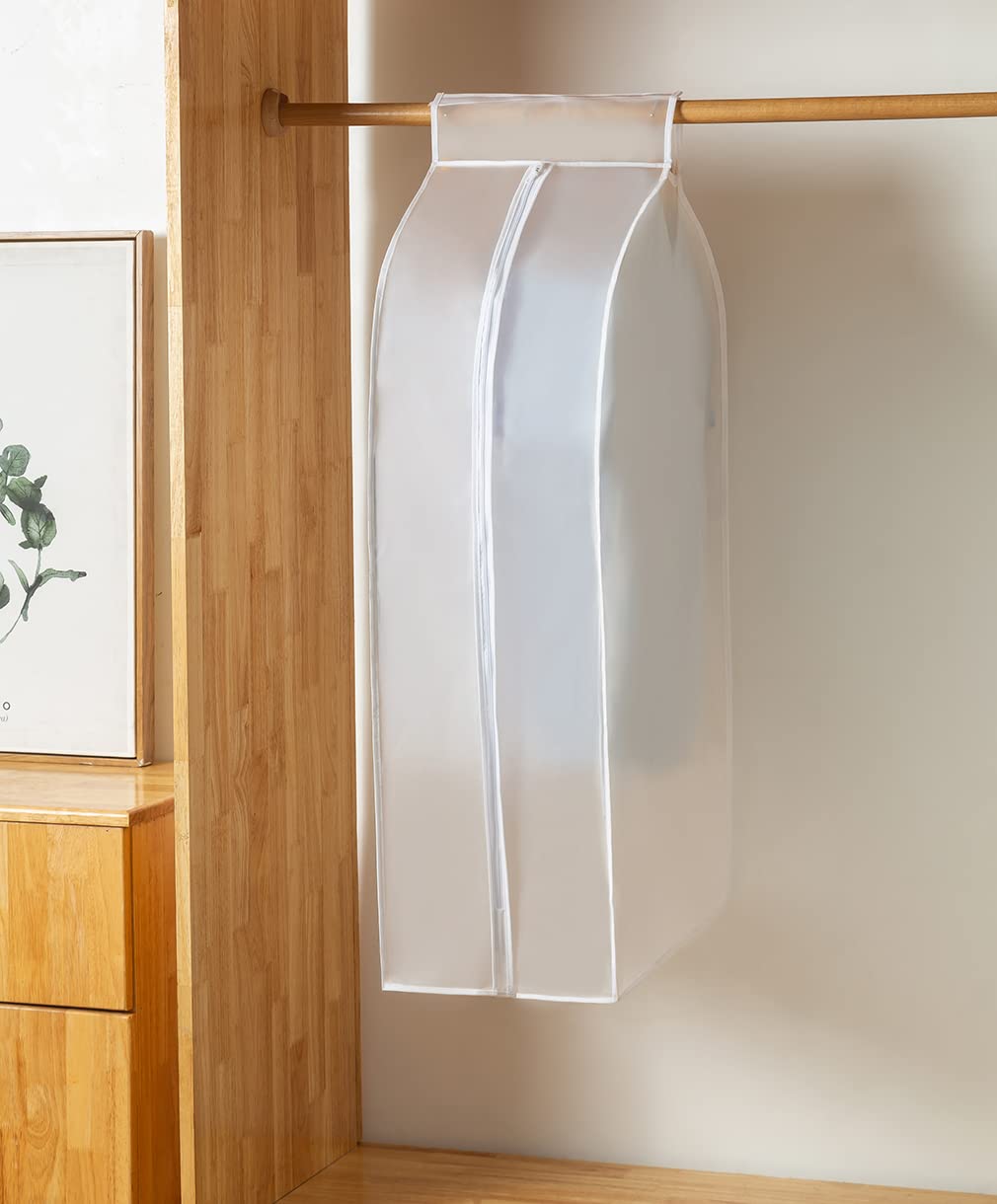 Housse de vêtements en trois dimensions contre humidité et poussière